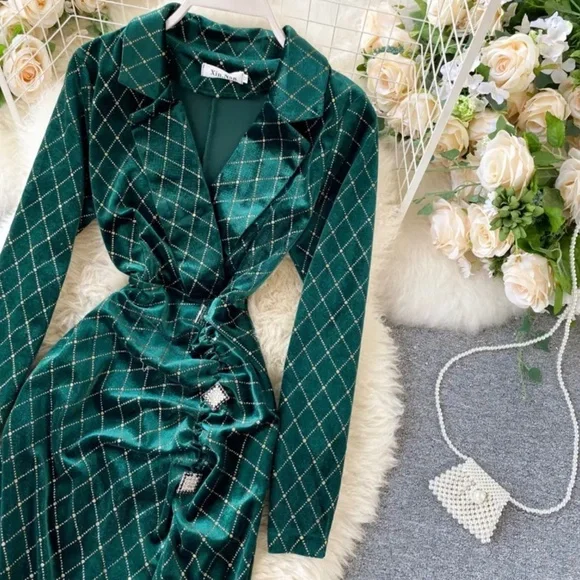 slim fit dress slacks Velvet Textured Square Neck Pocketed Mini Dress, Green / XL main image 1